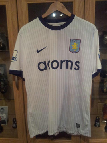 maillot aston villa exterieur 2009-2010 rétro