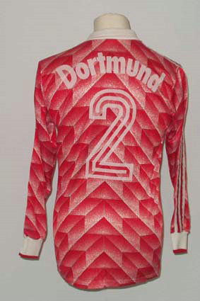 maillot borussia dortmund exterieur 1988-1989 pas cher maillot borussia dortmund exterieur 1988-1989 pas cher