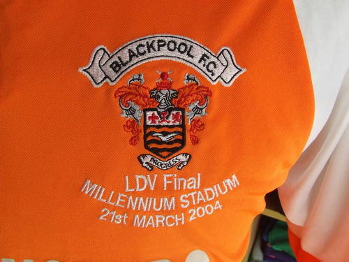maillot de blackpool fc réplique 2004 rétro maillot de blackpool fc réplique 2004 rétro