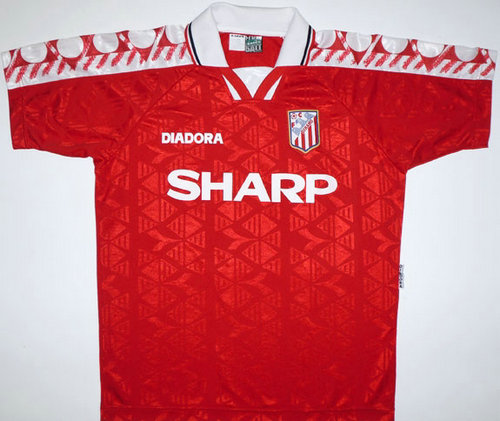maillot de dinamo bucarest domicile 1997-1998 rétro