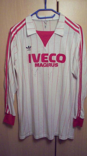 maillot de fc bayern munich réplique 1982-1983 pas cher