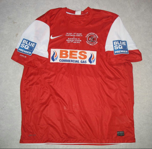 maillot de fleetwood town fc domicile 2011-2012 rétro