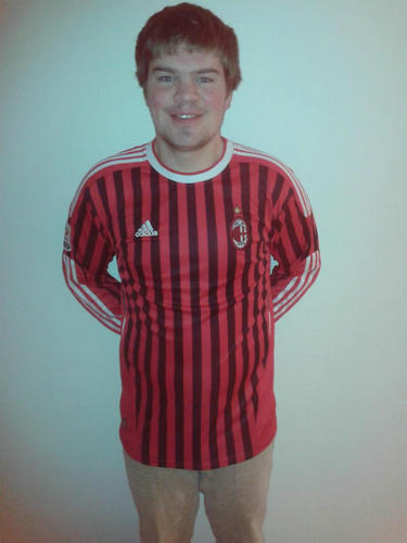 maillot de foot ac milan domicile 2011-2012 rétro maillot de foot ac milan domicile 2011-2012 rétro