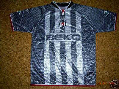 maillot de foot beşiktaş jk particulier 2002-2003 rétro