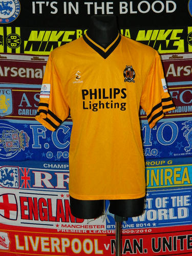 maillot de foot cambridge united domicile 2000-2001 rétro