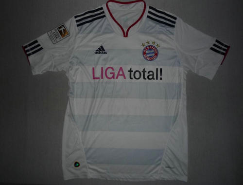 maillot de foot fc bayern munich exterieur 2010-2012 rétro