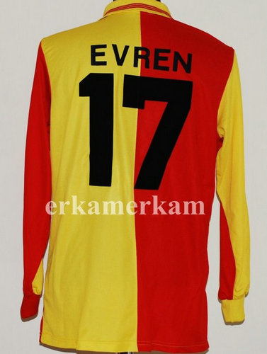 maillot de foot galatasaray domicile 1996-1997 rétro maillot de foot galatasaray domicile 1996-1997 rétro