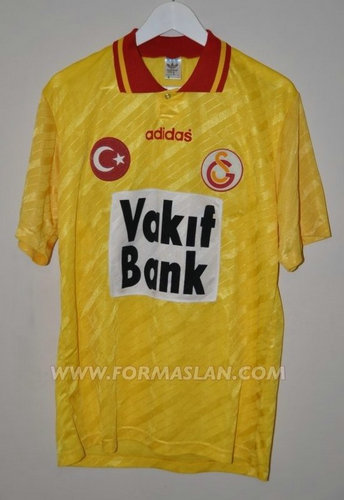 maillot de foot galatasaray exterieur 1996-1997 rétro