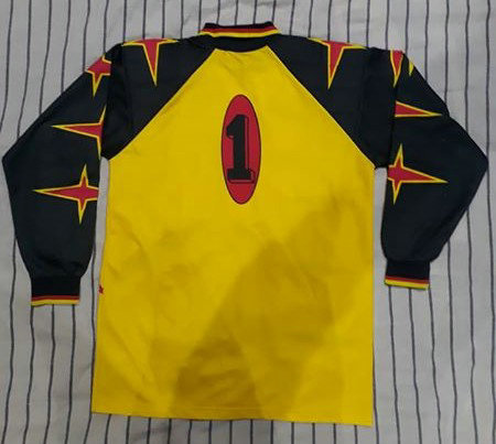 maillot de foot galatasaray gardien 1997-1998 rétro