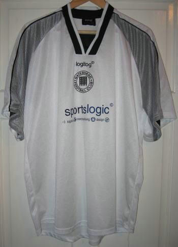 maillot de foot gateshead fc domicile 2000-2001 rétro