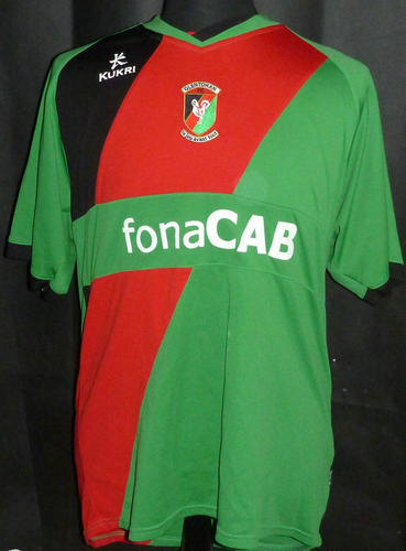 maillot de foot glentoran domicile 2011-2012 rétro