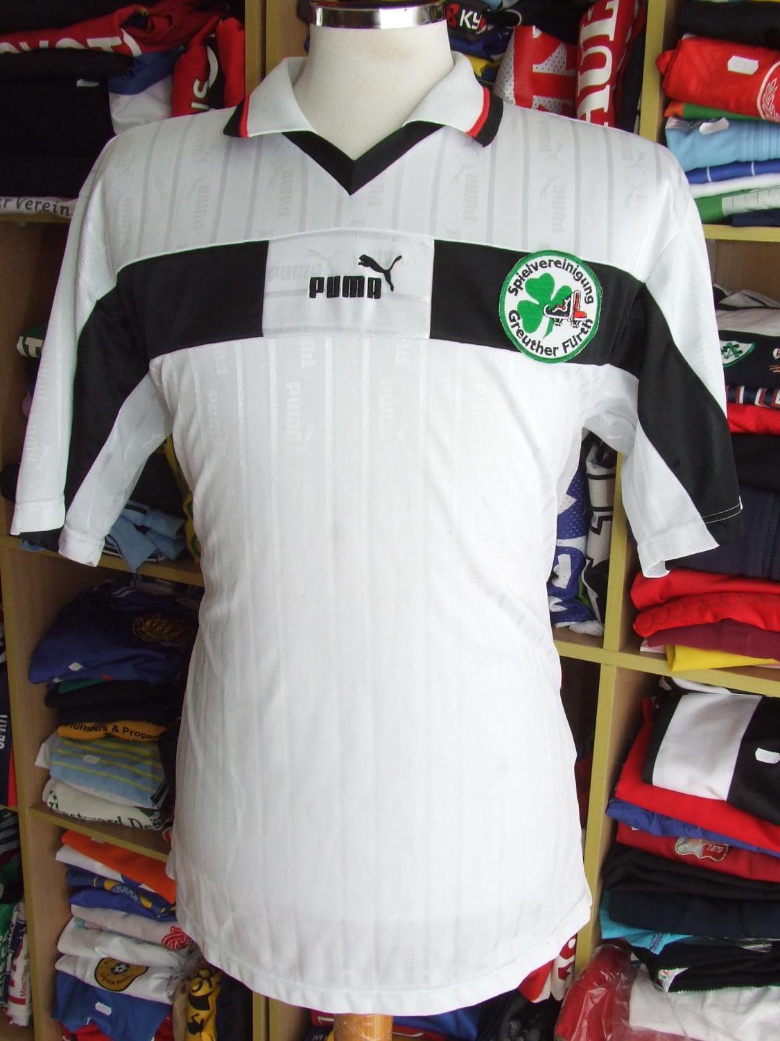 maillot de foot greuther fürth exterieur 1998-1999 rétro