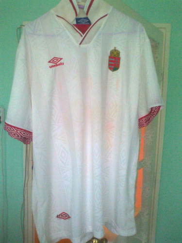 maillot de foot hongrie exterieur 1992 pas cher