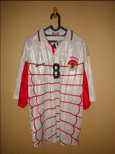 maillot de foot indonésie réplique 1997 rétro