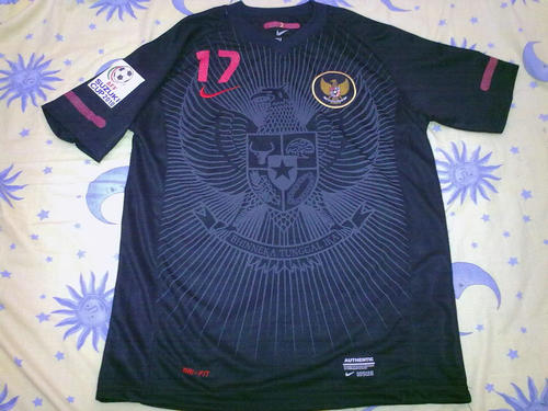 maillot de foot indonésie réplique 2010-2011 rétro