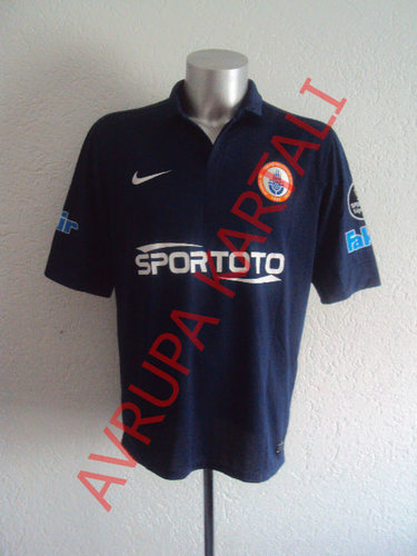 maillot de foot İstanbul başakşehir domicile 2011-2013 rétro