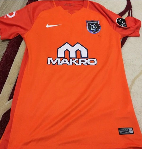 maillot de foot İstanbul başakşehir domicile 2017-2018 rétro