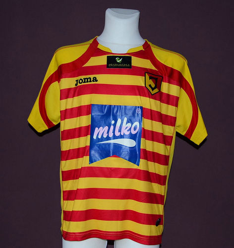 maillot de foot jagiellonia białystok domicile 2010-2011 rétro