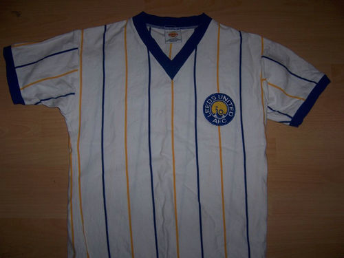 maillot de foot leeds united réplique 1981-1984 rétro
