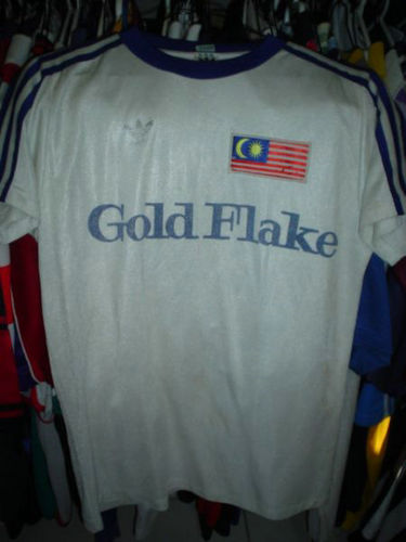 maillot de foot malaisie exterieur 1984-1985 rétro