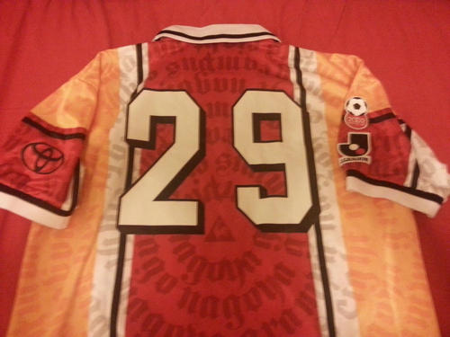 maillot de foot nagoya grampus domicile 1996-1997 rétro maillot de foot nagoya grampus domicile 1996-1997 rétro