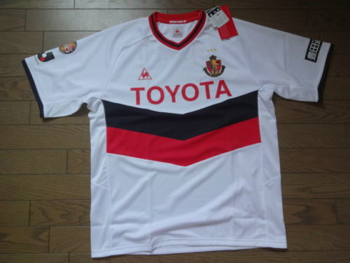 maillot de foot nagoya grampus exterieur 2012 rétro