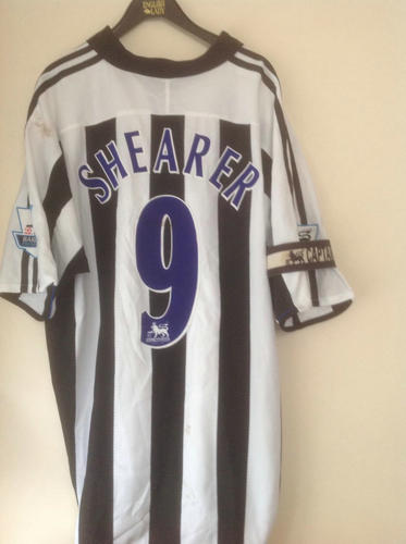 maillot de foot newcastle united domicile 2003-2005 pas cher maillot de foot newcastle united domicile 2003-2005 pas cher
