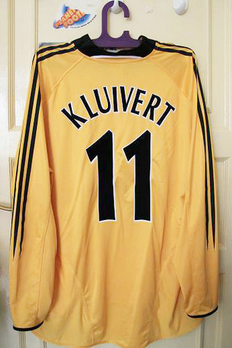 maillot de foot newcastle united third 2004-2005 rétro maillot de foot newcastle united third 2004-2005 rétro