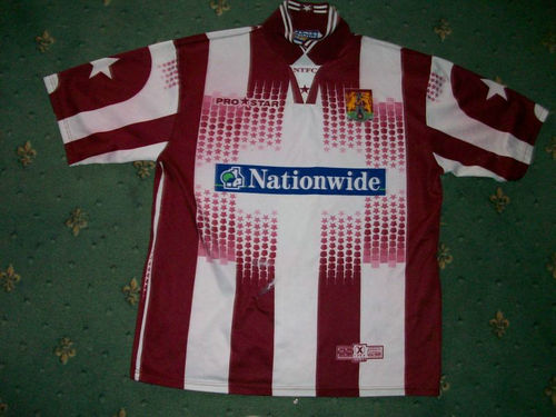 maillot de foot northampton town fc domicile 1998-1999 rétro