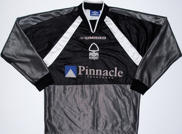 maillot de foot nottingham forest gardien 1997-1999 rétro