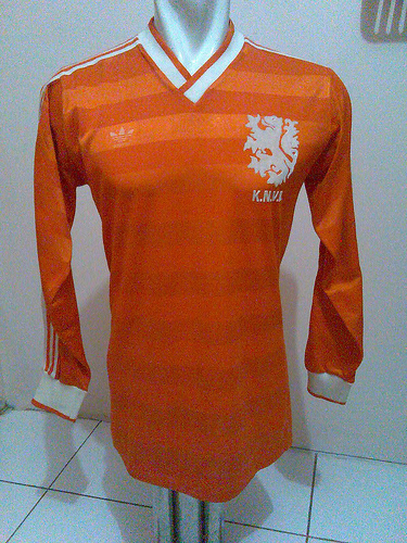 maillot de foot pays-bas domicile 1982 rétro