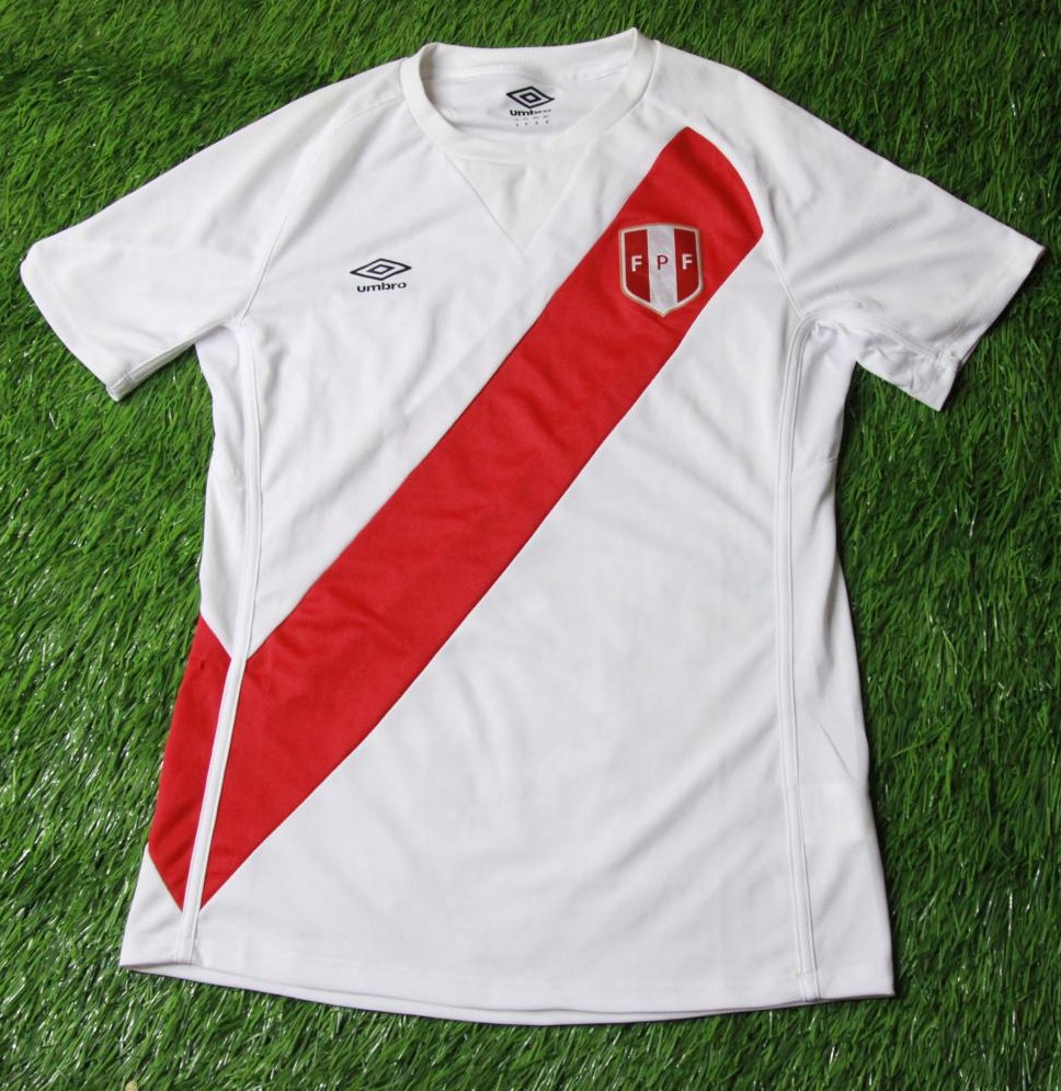 maillot de foot pérou domicile 2014-2015 rétro