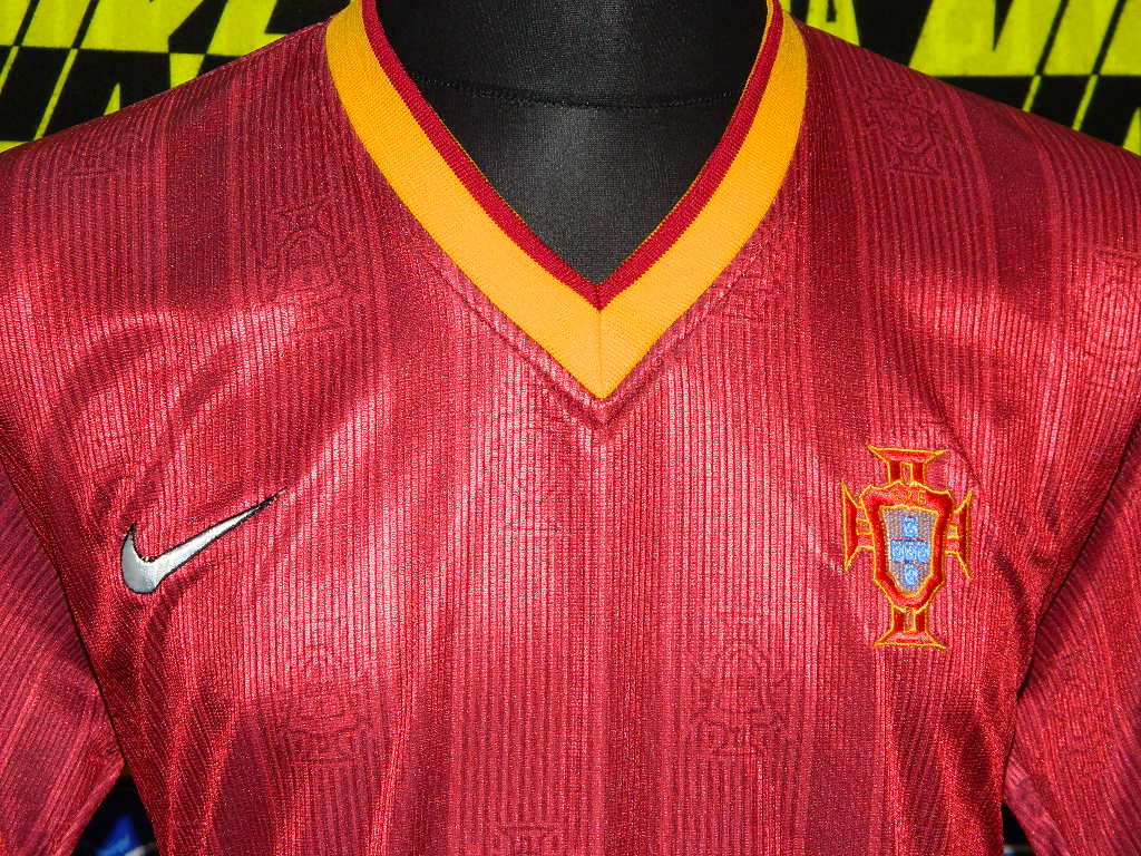maillot de foot portugal domicile 1998-1999 rétro maillot de foot portugal domicile 1998-1999 rétro