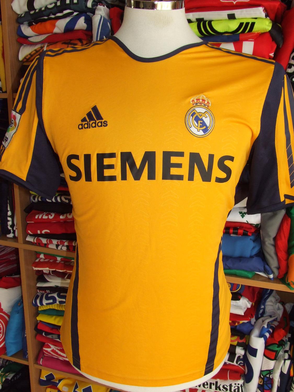 maillot de foot real madrid gardien 2005-2006 rétro