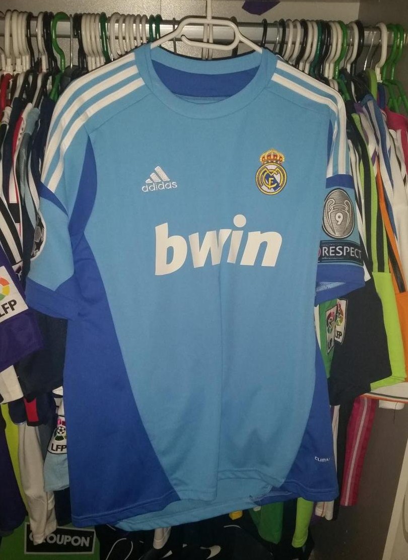 maillot de foot real madrid gardien 2012-2013 rétro