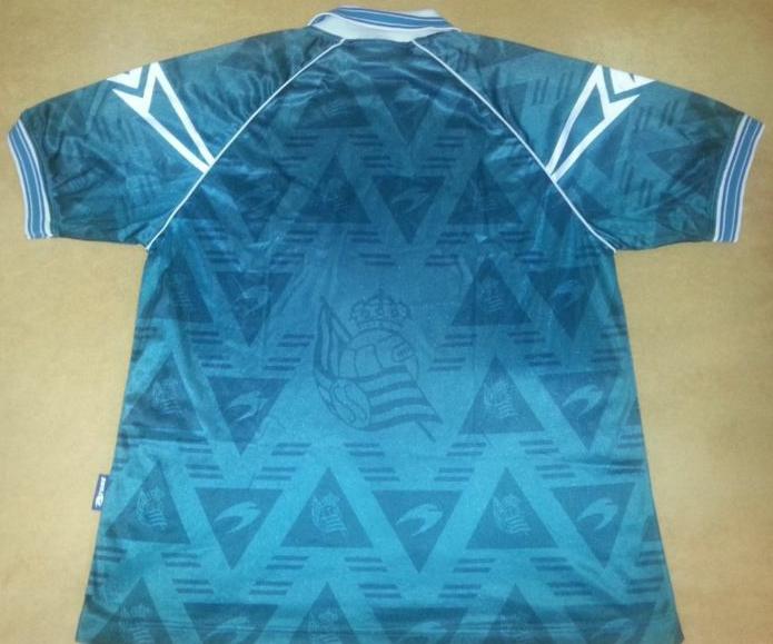 maillot de foot real sociedad exterieur 1995-1998 rétro maillot de foot real sociedad exterieur 1995-1998 rétro