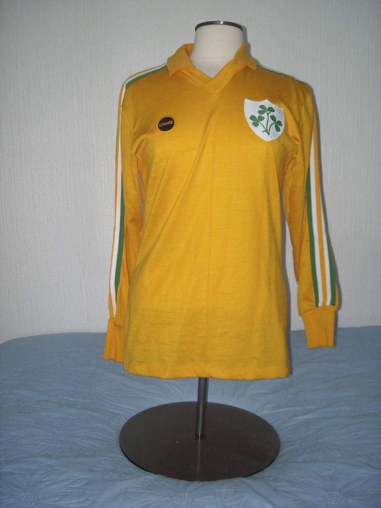 maillot de foot république d\'irlande gardien 1981-1982 rétro