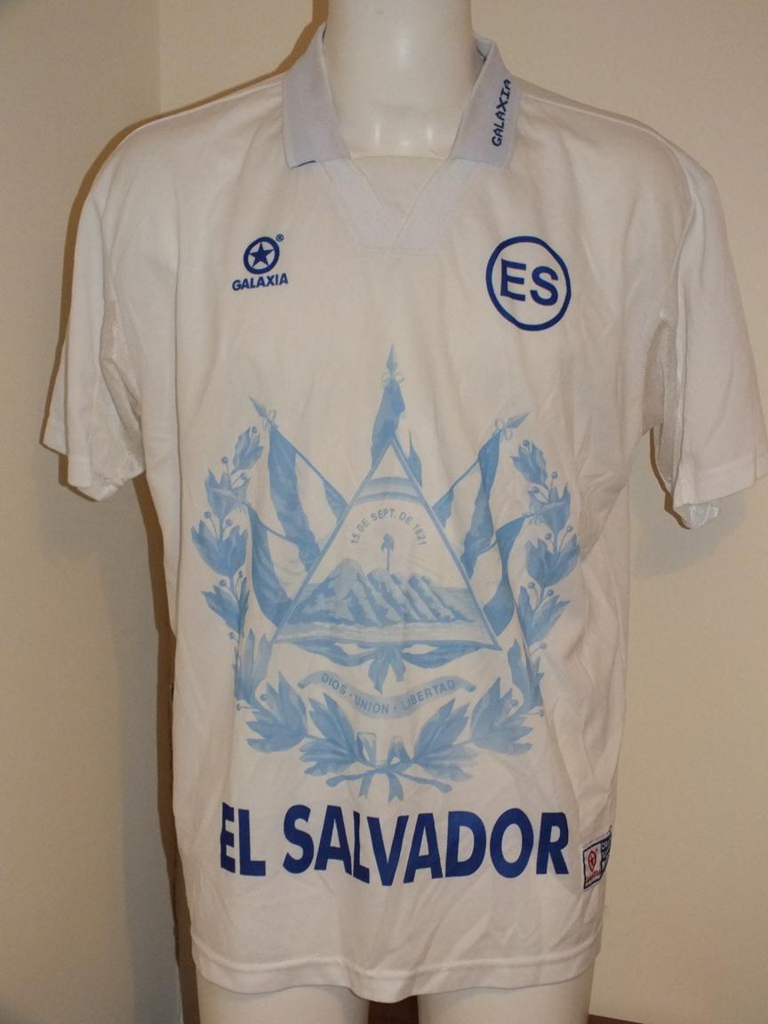 maillot de foot salvador exterieur 2000 rétro