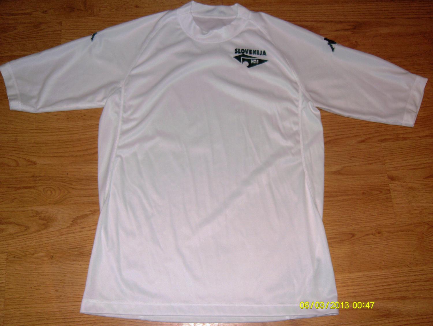 maillot de foot slovénie exterieur 2005-2006 rétro