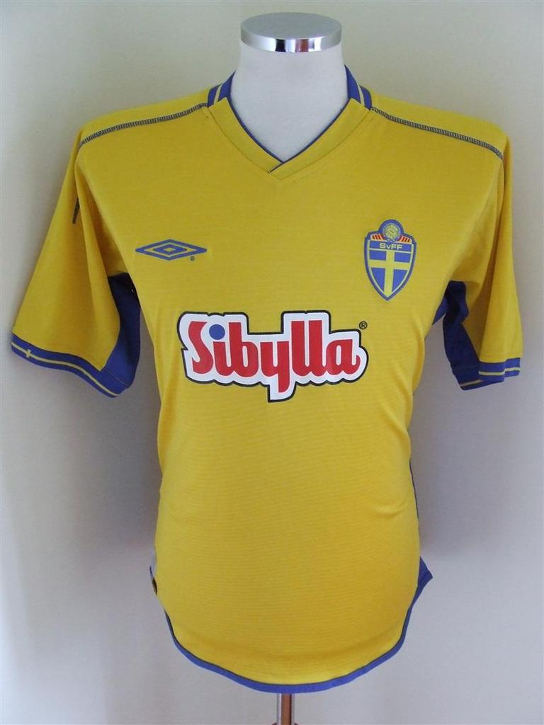 maillot de foot suède domicile 2004 rétro