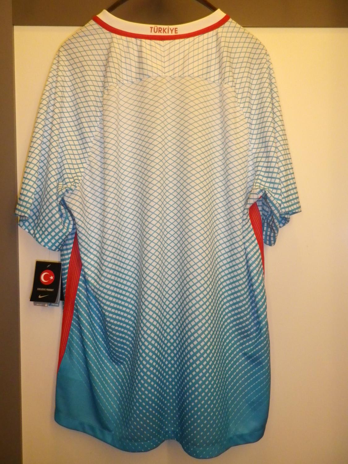 maillot de foot turquie exterieur 2016-2017 rétro maillot de foot turquie exterieur 2016-2017 rétro