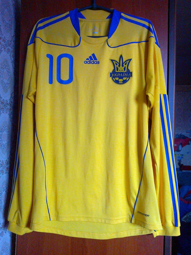 maillot de foot ukraine domicile 2009-2011 rétro