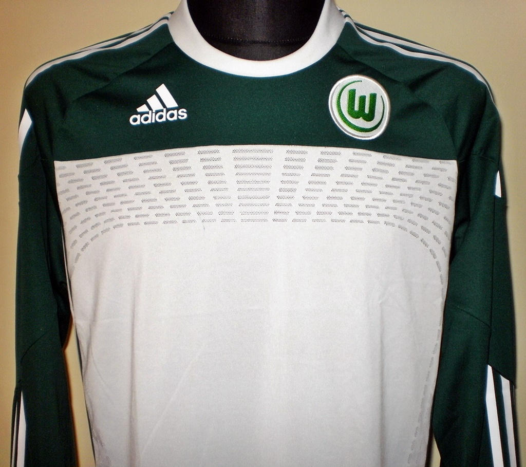 maillot de foot vfl wolfsbourg domicile 2010-2011 pas cher