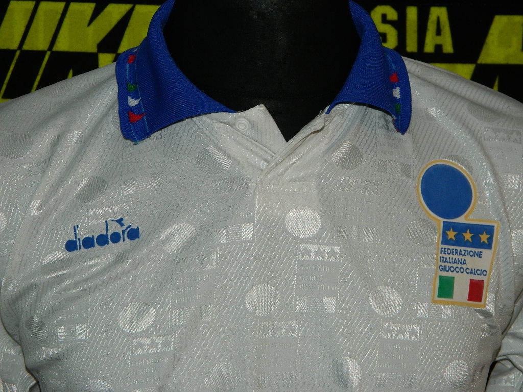 maillot de italie exterieur 1992-1993 pas cher maillot de italie exterieur 1992-1993 pas cher