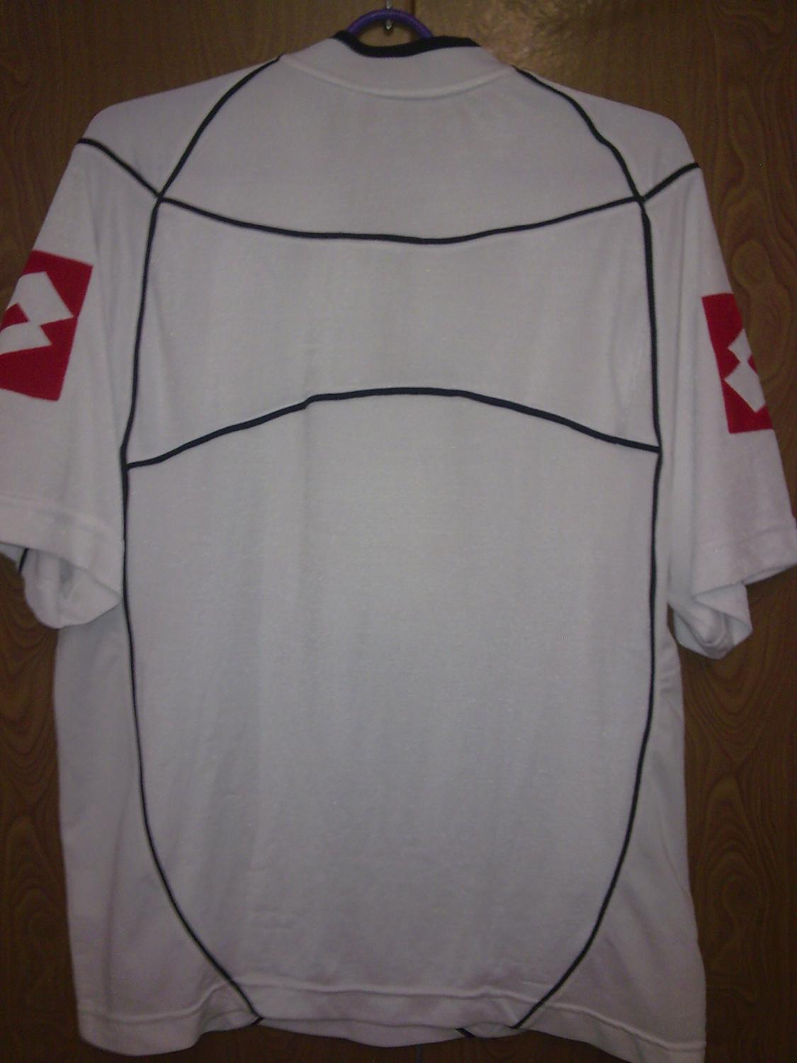 maillot de juventus fc exterieur 2002-2003 rétro maillot de juventus fc exterieur 2002-2003 rétro