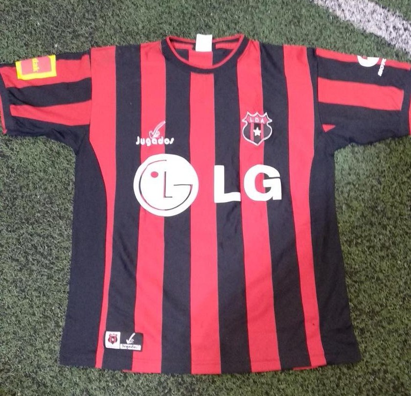 maillot de ld alajuelense domicile 2004-2005 rétro