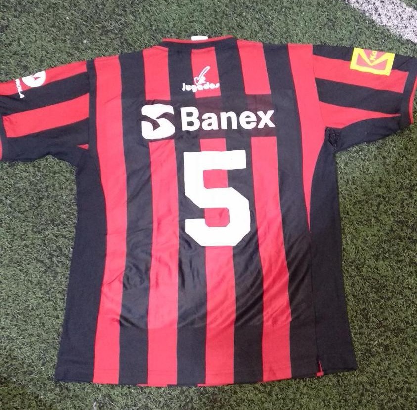 maillot de ld alajuelense domicile 2004-2005 rétro