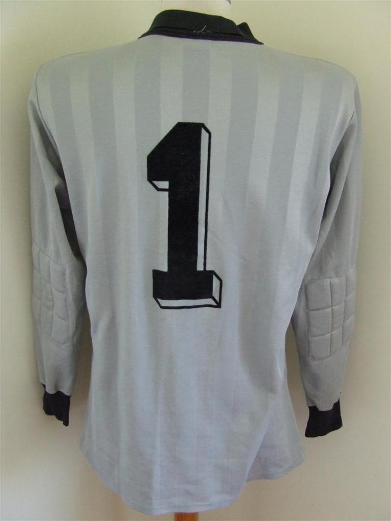 maillot de munich 1860 gardien 1988-1990 pas cher maillot de munich 1860 gardien 1988-1990 pas cher
