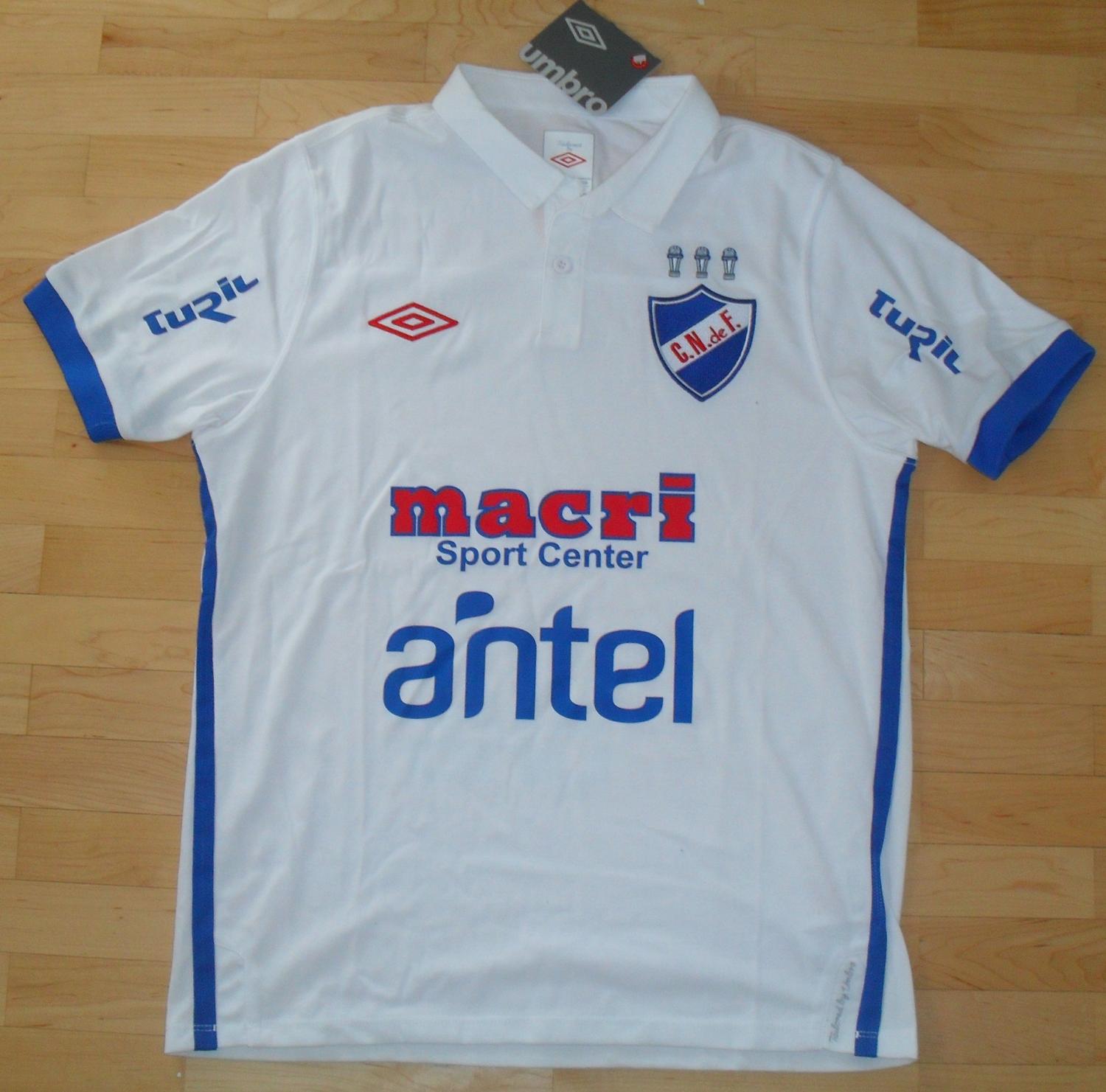 maillot de nacional domicile 2010-2011 rétro