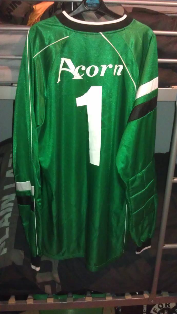 maillot de newport county afc gardien 2006-2007 rétro maillot de newport county afc gardien 2006-2007 rétro